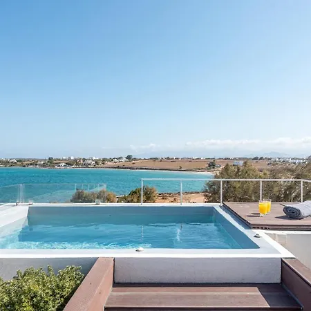 Paros Comfy فندق