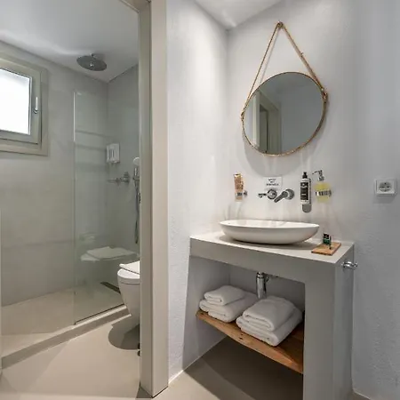 Paros Comfy 4* Náusza