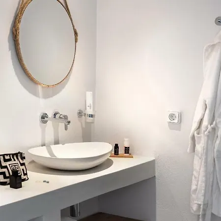 Paros Comfy Hotel Nausa