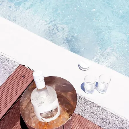 Paros Comfy נאוסה