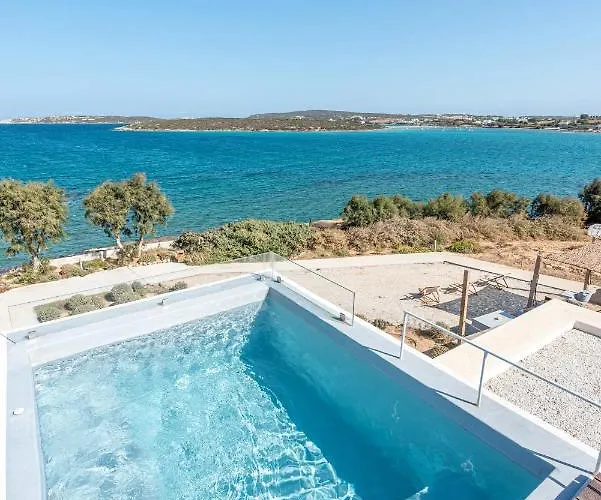 Hotell Paros Comfy 4*