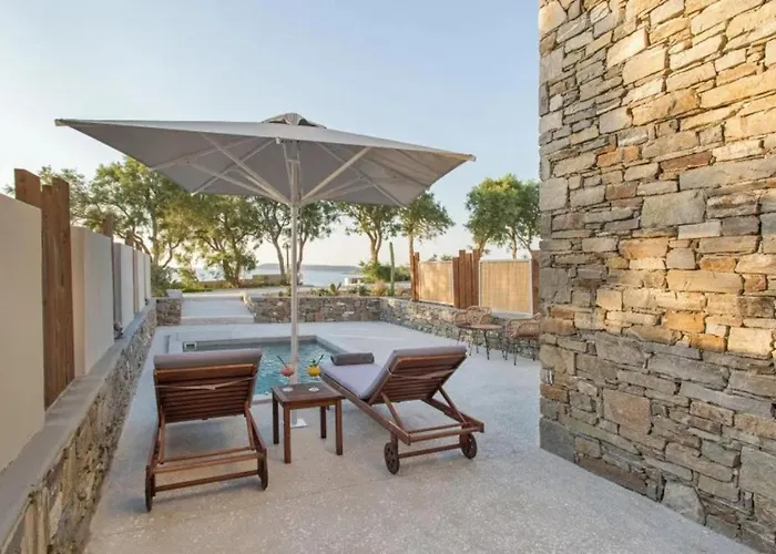 Hotell Paros Comfy 4*